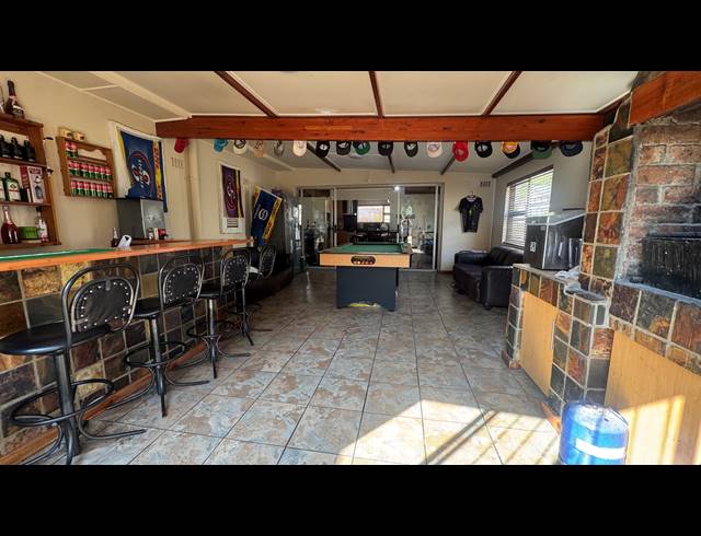 4 BEDROOM HOUSE FOR SALE IN MALMESBURY RURAL